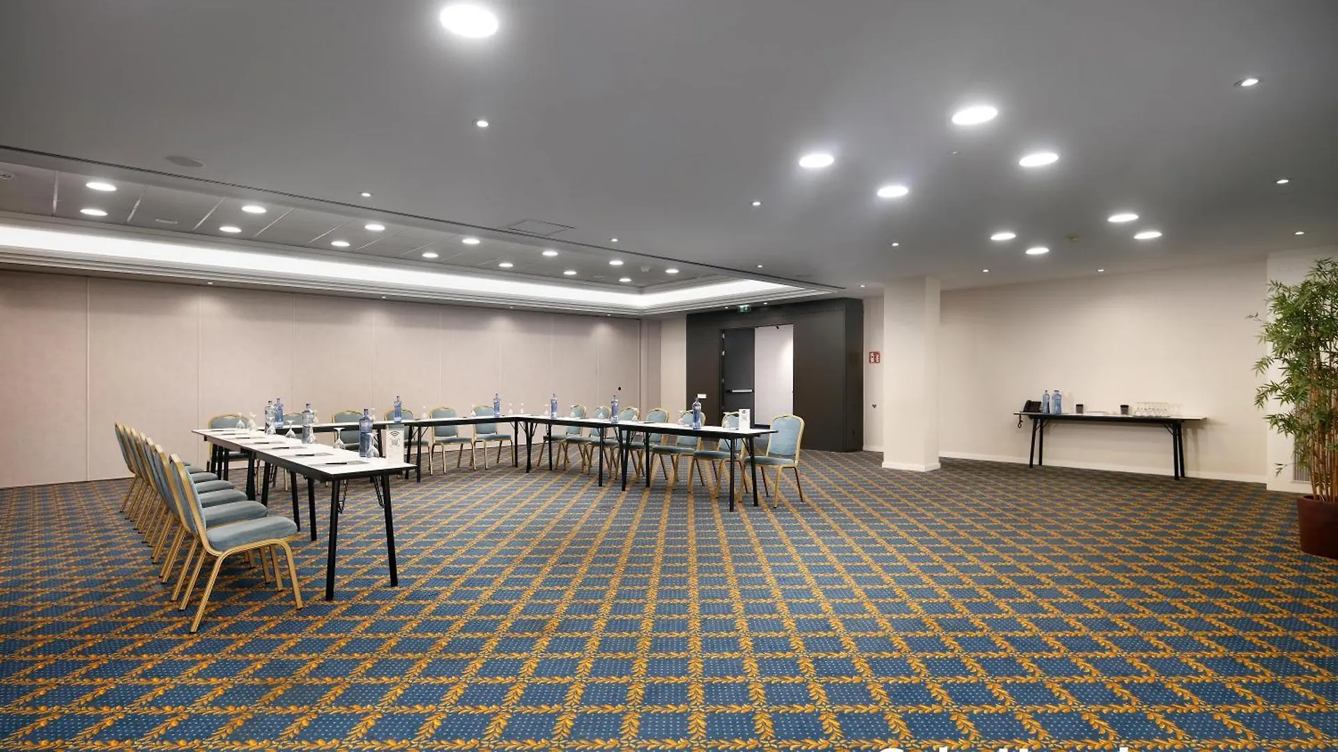 Отель Hcc Montblanc Барселона