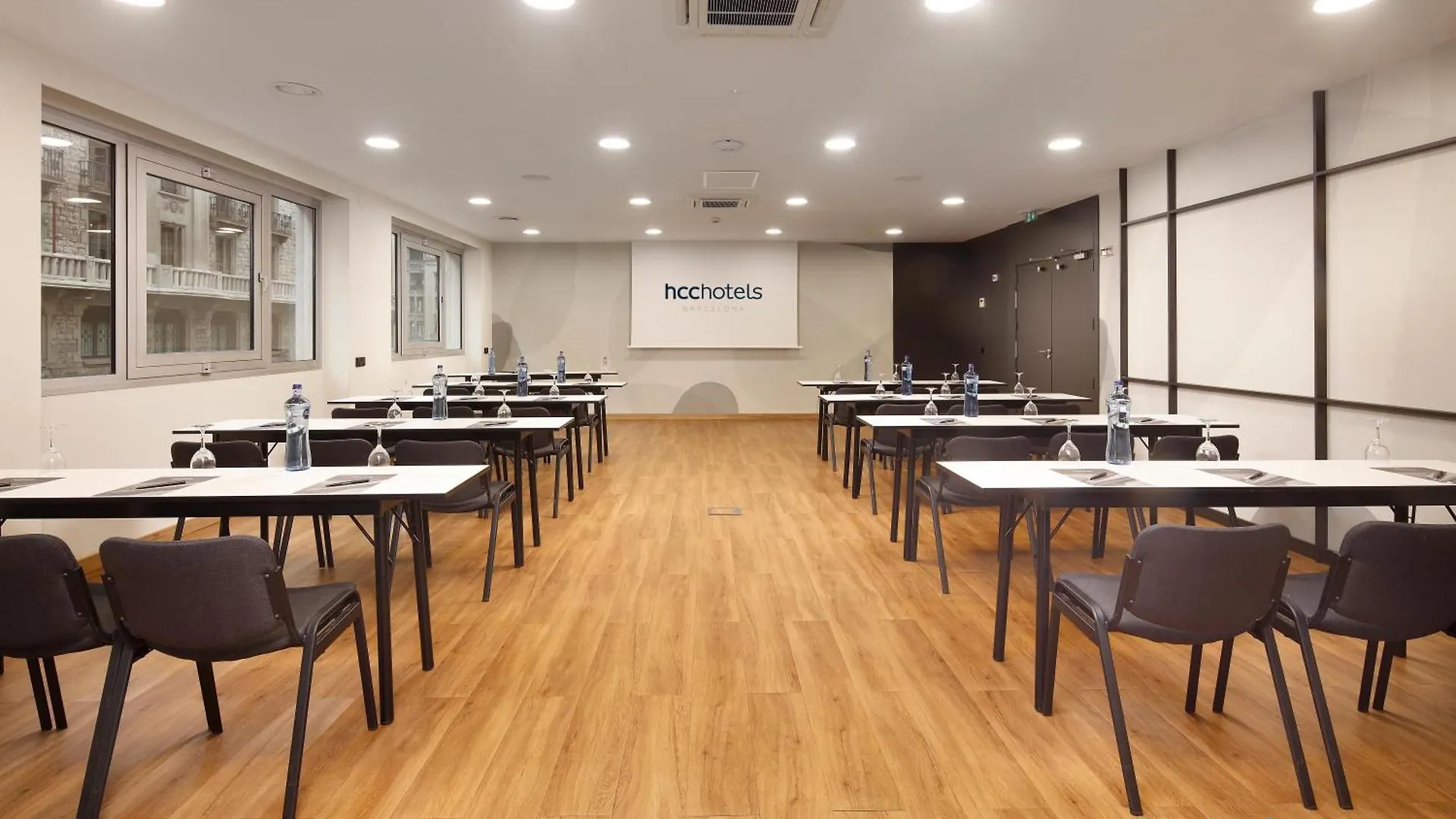Отель Hcc Montblanc Барселона