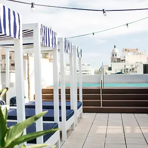 Midmost By Majestic Group Otel