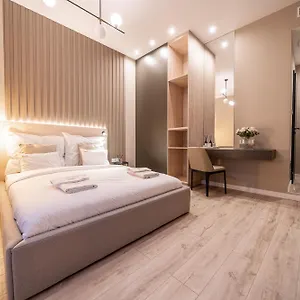 karoly-boutique-suites-best-location-by-bqa.inbudapesthotels.com/